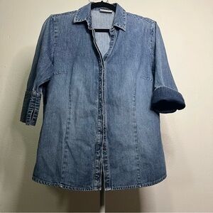 Marsh Landing 100% cotton denim shirt, Size M. EUC.